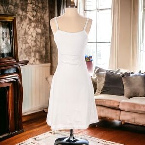 NWT - OLIVIA RAE WHITE DRESS - SZ M